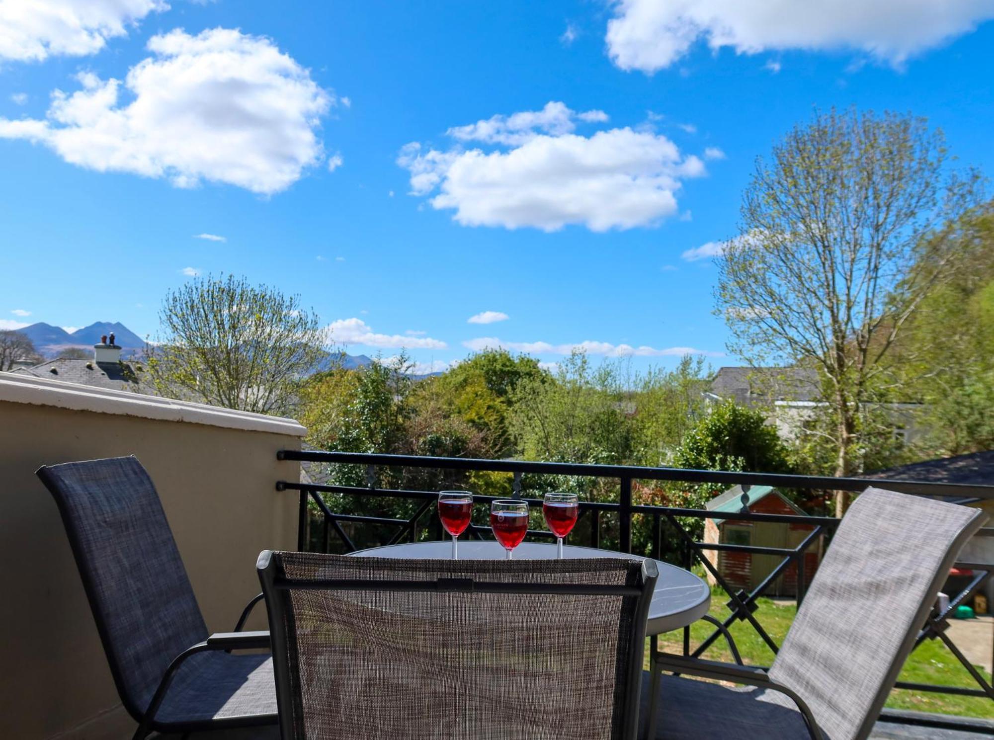 Woodville Lodge Guesthouse Килларни Экстерьер фото