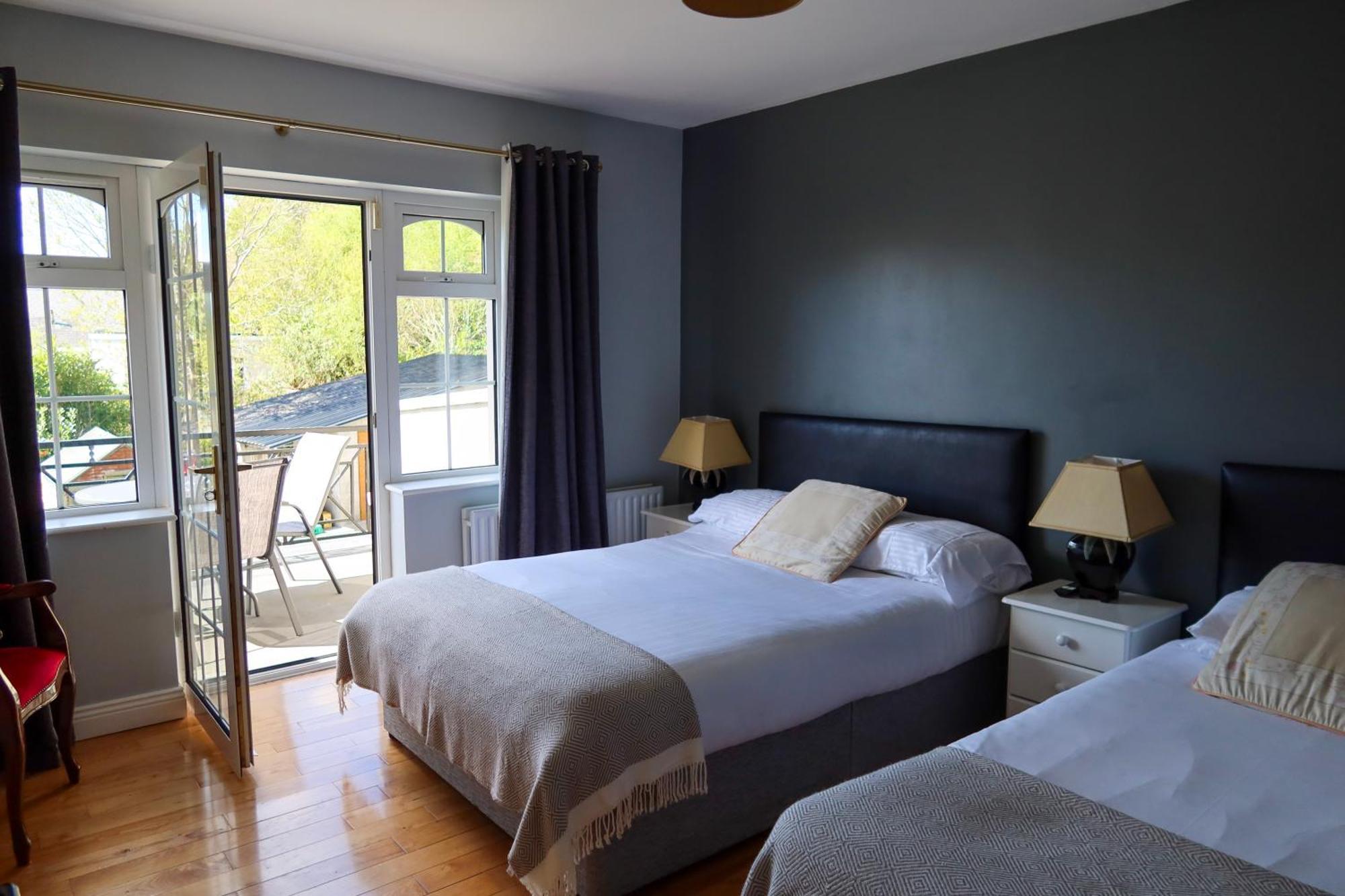 Woodville Lodge Guesthouse Килларни Экстерьер фото