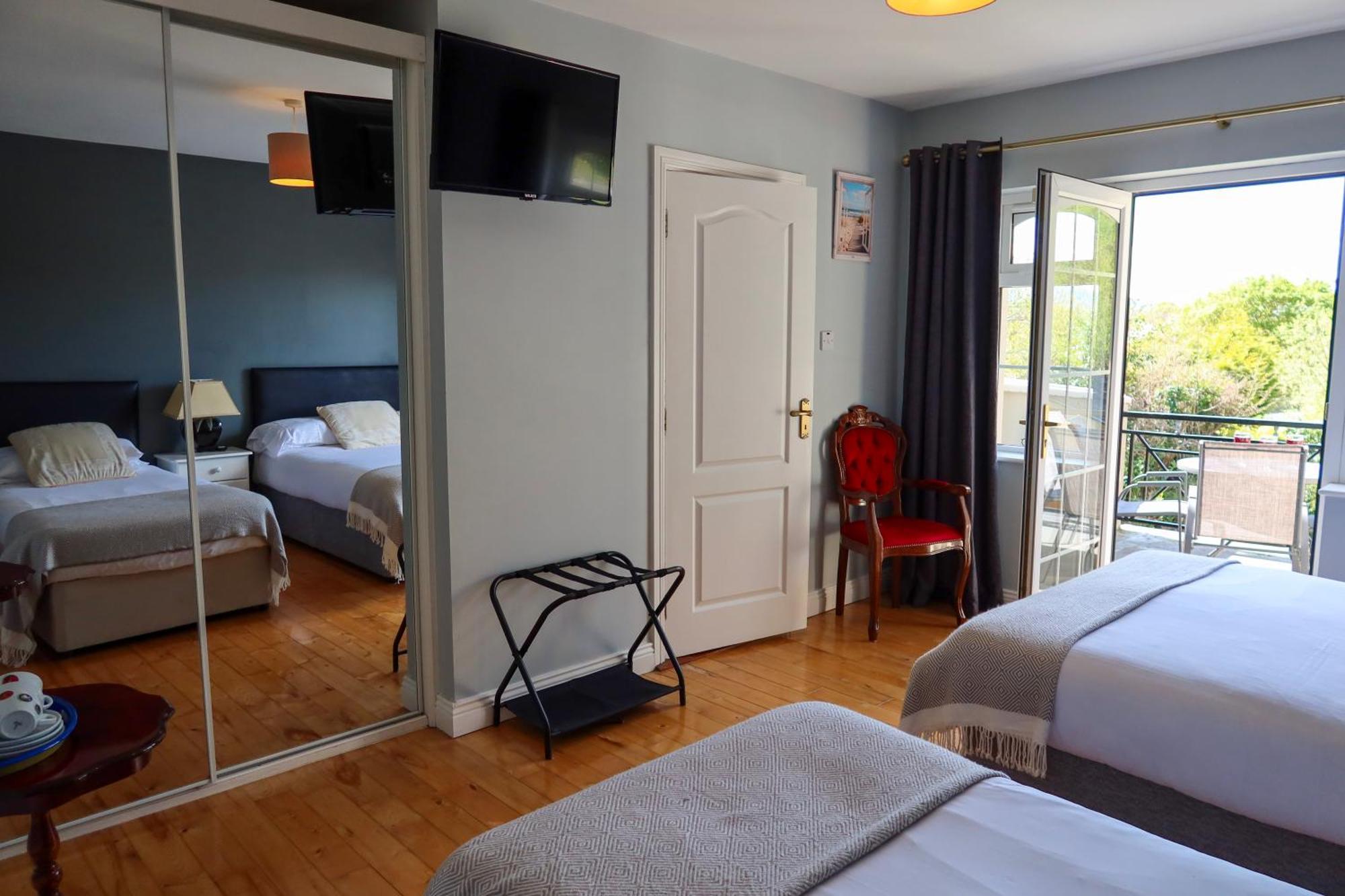 Woodville Lodge Guesthouse Килларни Экстерьер фото