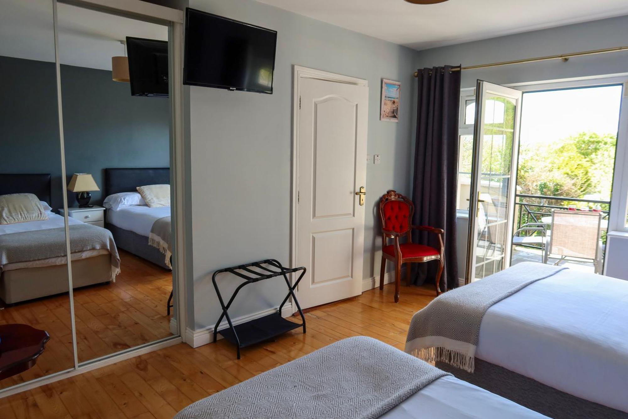 Woodville Lodge Guesthouse Килларни Экстерьер фото